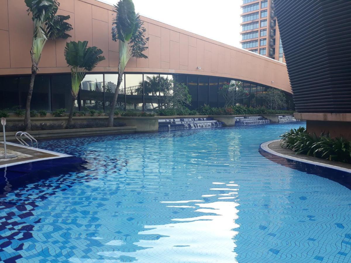 Raymond Suites At Berjaya Times Square Куала Лумпур Екстериор снимка