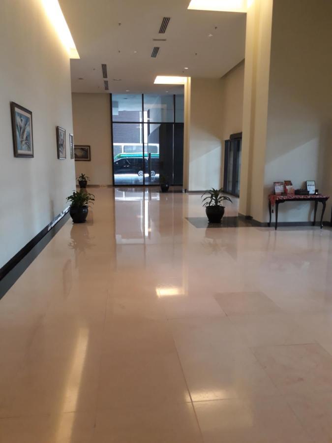 Raymond Suites At Berjaya Times Square Куала Лумпур Екстериор снимка