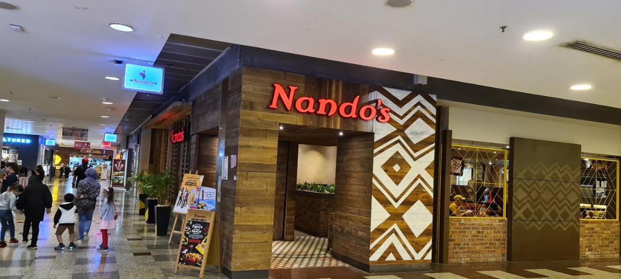 Raymond Suites At Berjaya Times Square Куала Лумпур Екстериор снимка