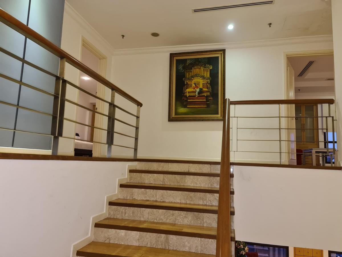 Raymond Suites At Berjaya Times Square Куала Лумпур Екстериор снимка