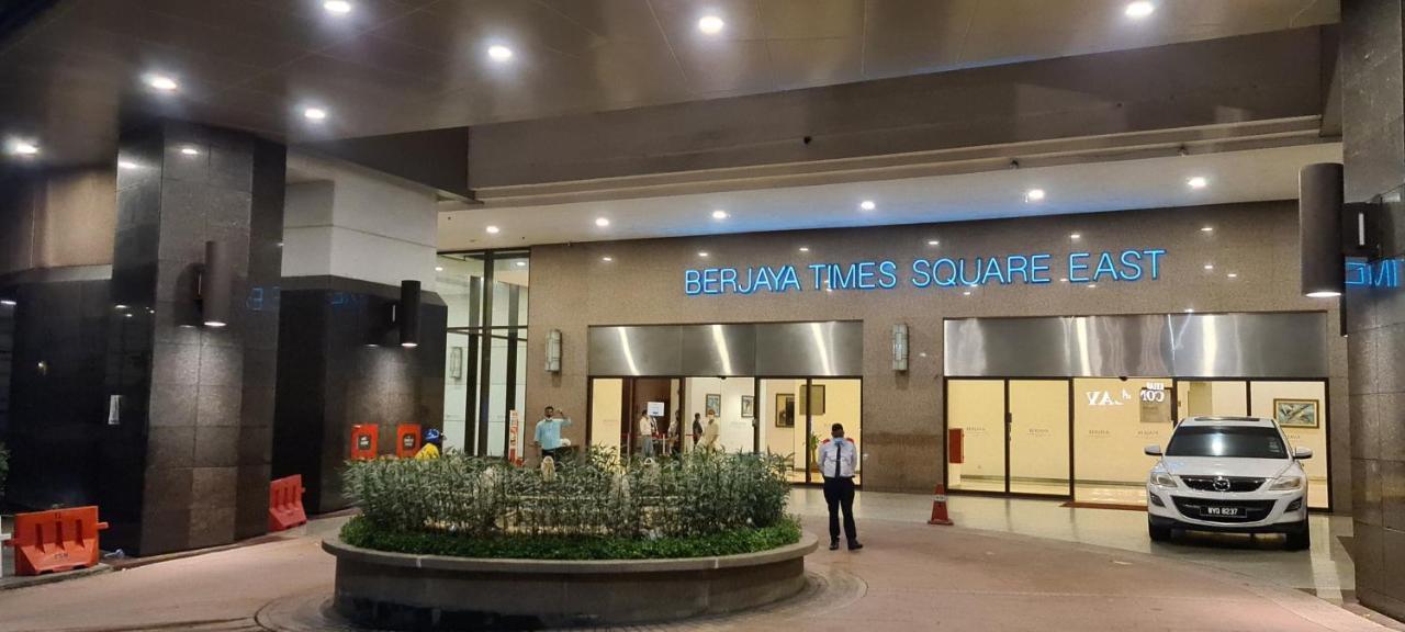 Raymond Suites At Berjaya Times Square Куала Лумпур Екстериор снимка