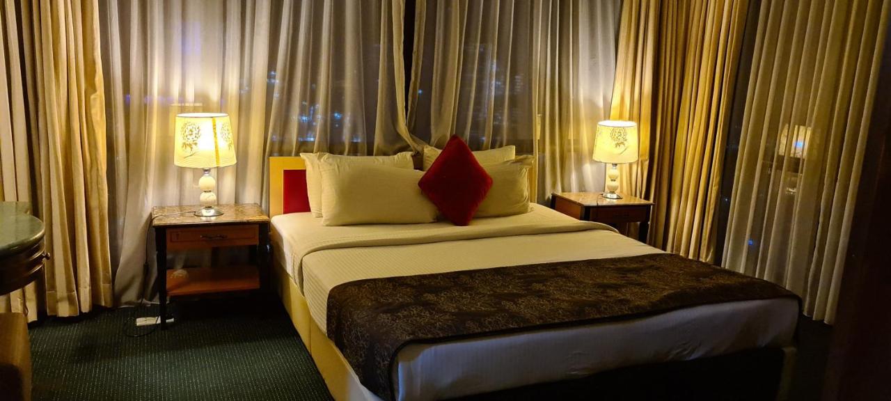 Raymond Suites At Berjaya Times Square Куала Лумпур Екстериор снимка