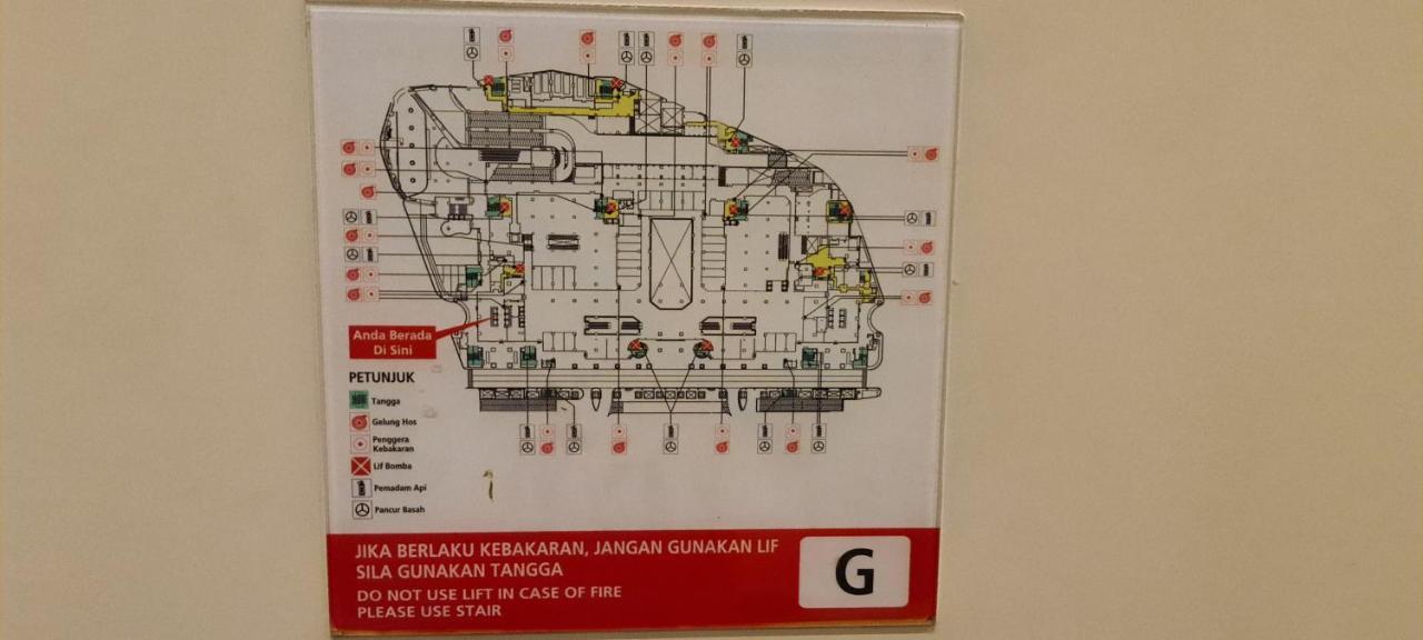 Raymond Suites At Berjaya Times Square Куала Лумпур Екстериор снимка