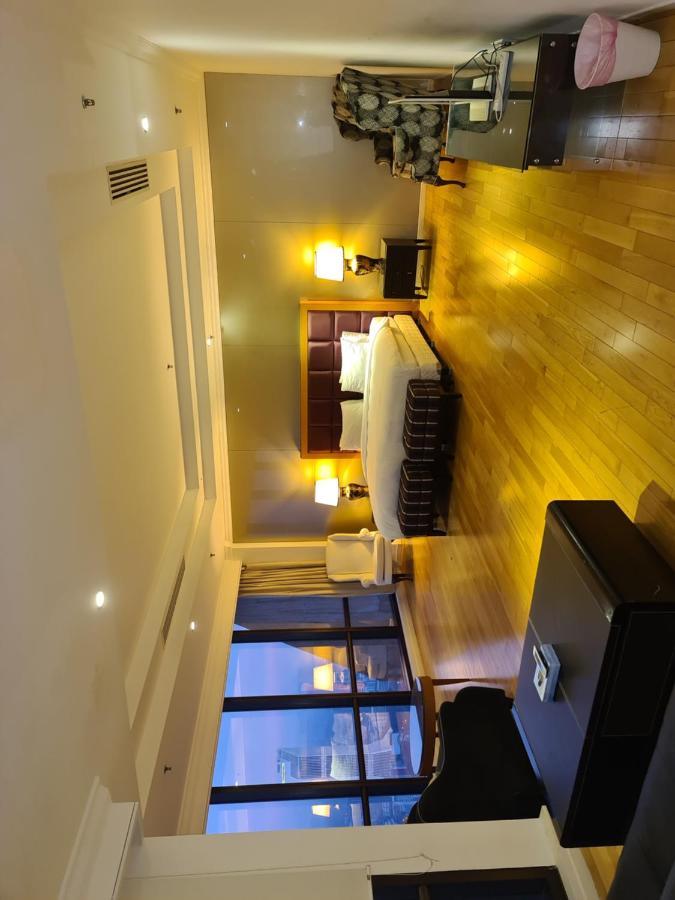 Raymond Suites At Berjaya Times Square Куала Лумпур Екстериор снимка